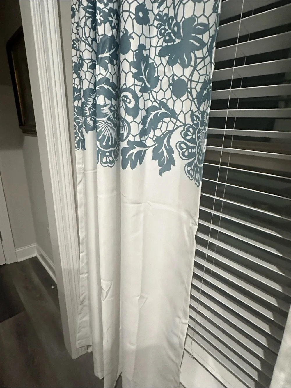 LUSH DÉCOR Estate Garden Print Curtains Light Filtering Window Panel Set for Liv